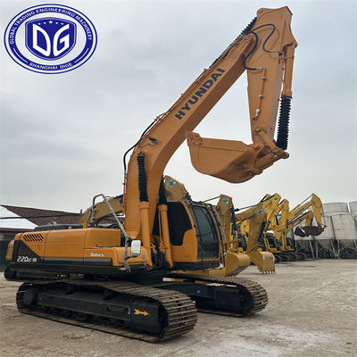 Excavadora Hyundai 220LC-9S para projetos de movimentação de terra e poderosos