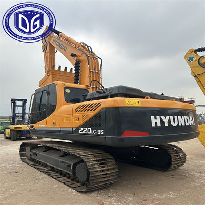 Excavadora Hyundai 220LC-9S para projetos de movimentação de terra e poderosos