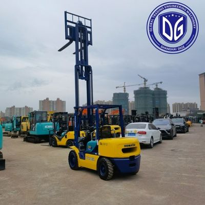 3 toneladas de empilhadeira Komatsu totalmente original África disponível