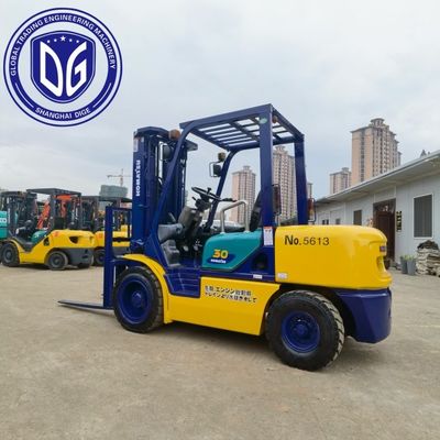 3 toneladas de empilhadeira Komatsu totalmente original África disponível