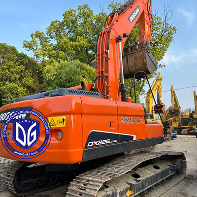 Excavadora original usada Doosan DX225 22,5Ton Nova chegada com controle de precisão