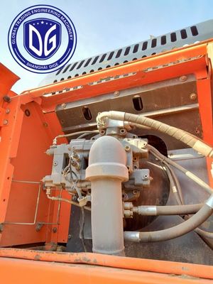 Excavadora usada Doosan DX500LC de 50 toneladas com controle preciso sobre a escavação