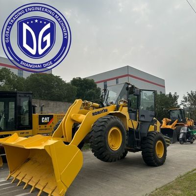 A máquina de carregamento de rodas usada original Komatsu WA320-5 é eficiente, confiável e pronta para trabalhar!