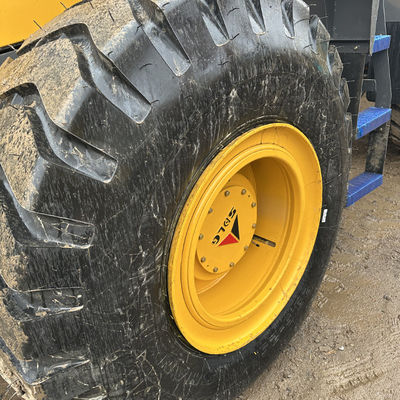 2.7m3 Capacidade de balde padrão Utilizado SDLG carregador de rodas Alimentado por estilo de motor EFI avançado