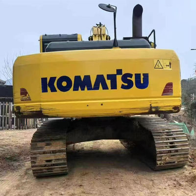 Experimente o desempenho superior da escavadeira Komatsu PC200 com motor hidráulico