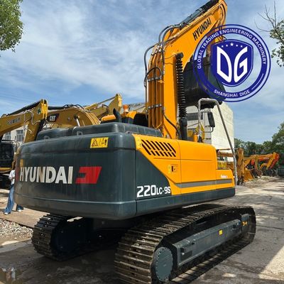 Excavadora Hyundai 220LC-9S usada. Equipamento pesado de 22 toneladas em excelentes condições de trabalho.